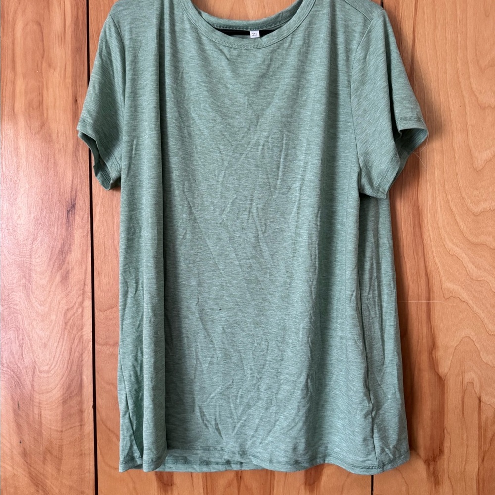 Amazon Green Short Sleeve Women's Tee